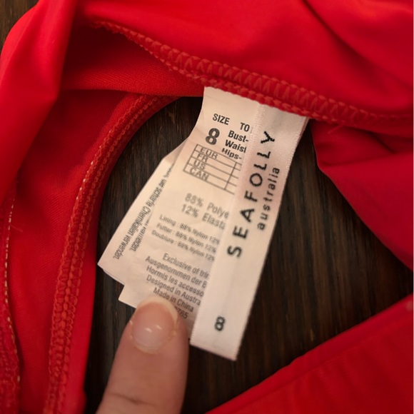 Red Bikini Set - Picture 4 of 6